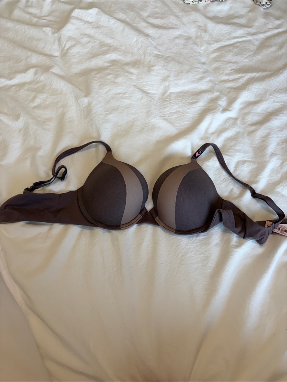 Victoria’s Secret “Body by Victoria” Bra 32C